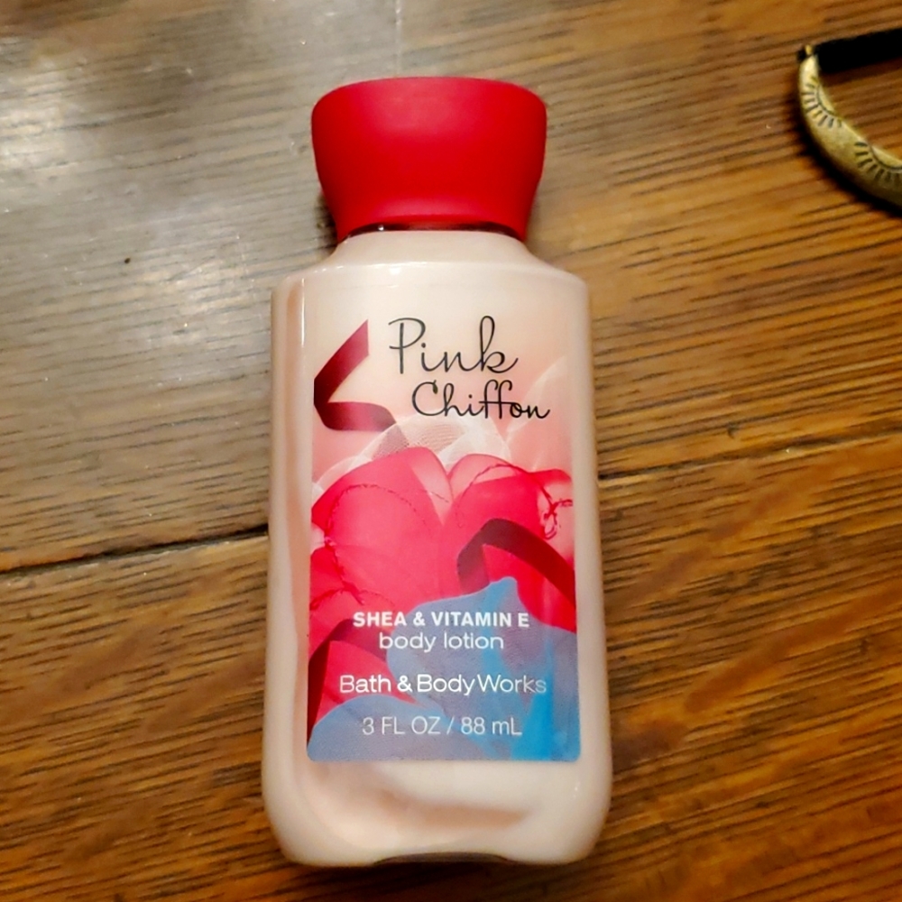 Lotion, 2 Braclets - image 2